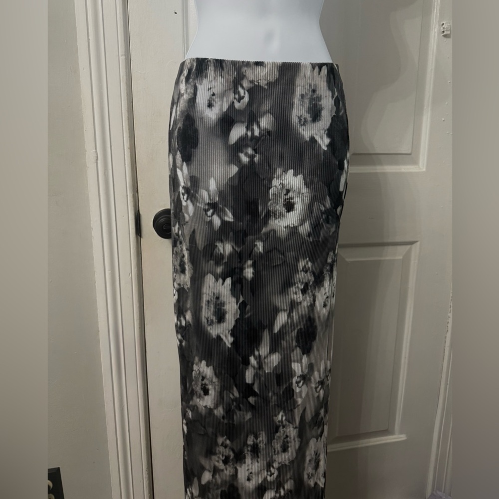 Floral Black and Gray Skirt